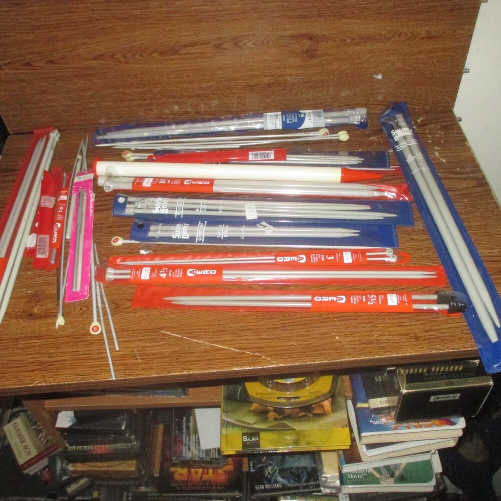 Huge Mixed Lot of 50+ Knitting Needles Metal / Plastic